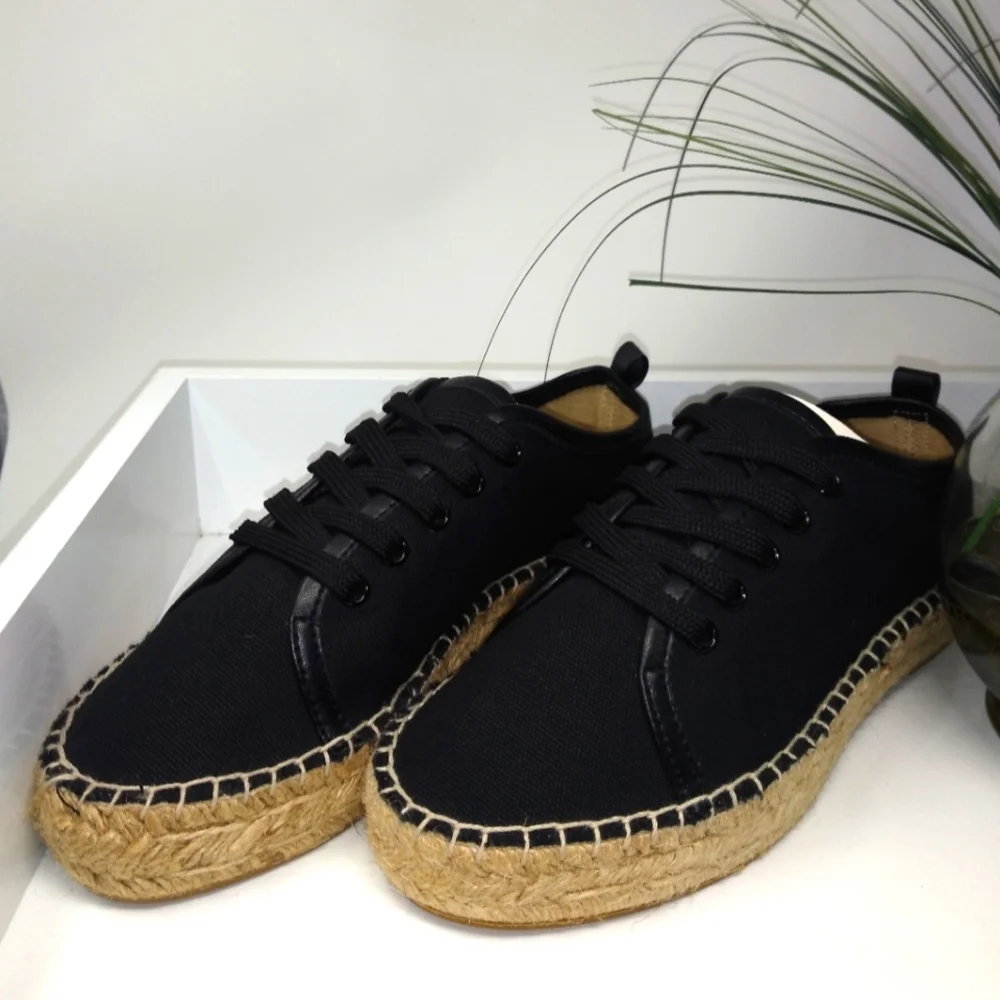 Casual Lace Up Shoe